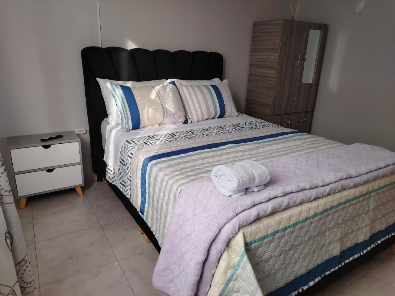 Dos Independientes Con Bano Compartido Bogotá